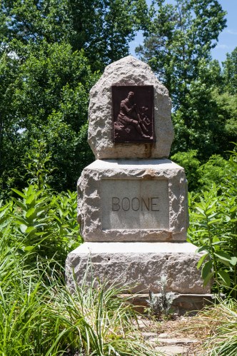 Rock monument for Boone 